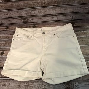 Levi’s white shorts size 30 waist.